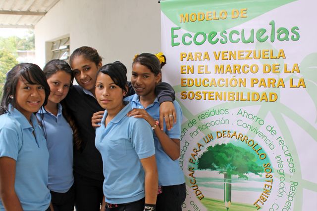 Proyecto uesebista busca certificar internacionalmente a la Escuela Abilio Reyes Ochoa como una Ecoescuela