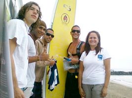 35 surfistas corrieron olas en playa Los Cocos en el II Torneo USB