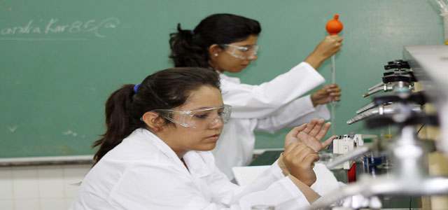 Convenio Sociedad Venezolana de Química y USB mejorará estudios en los liceos