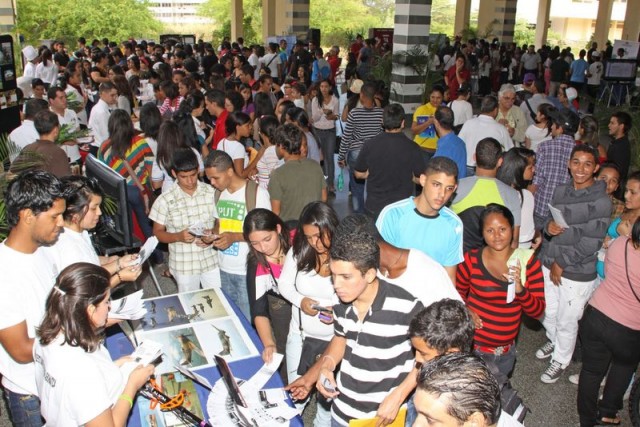 Jóvenes de Vargas y otras zonas de Venezuela asistieron al Infocarrera 2013