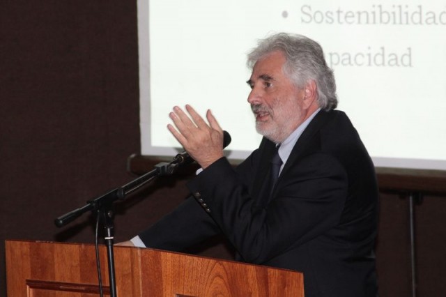 Universidad mexicana instaura la cátedra Benjamín Scharifker