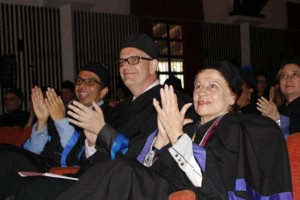 La Profesora Emérita Estrella Laredo y el profesor Norberto Labrador, acompañaron a Müller al momento del conferimiento de la distinción.