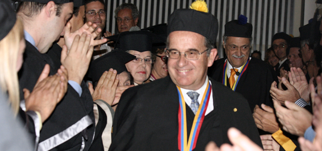 Pedro Aso distinguido como Profesor Emérito de la USB