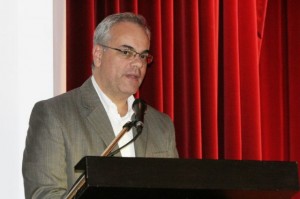 Oscar González, decano de Extensión de la USB.