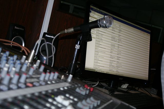 Tecnología educativa será el tema de hoy en Enlaces por La Simón Radio